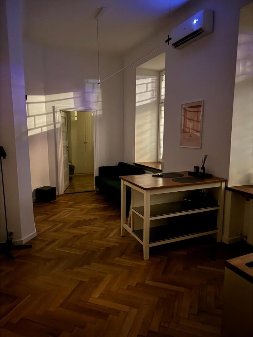 Apartament Vauxhall Gardens *